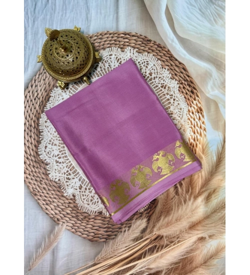 Generic Women's Crepe Chit Pallu Solid Saree With Unstitched Blouse 5.5Mtr (Pink)