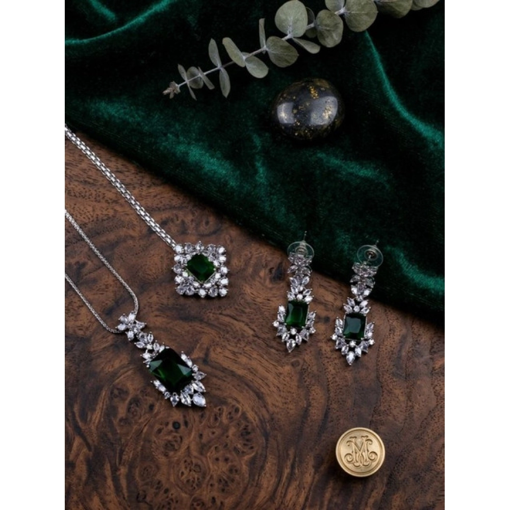Generic Women's Brass Silver Plated Pendant Set (Green) Generic Women's Brass Silver Plated Pendant Set (Green)