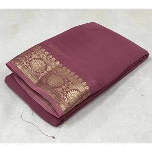 Generic Women's Crepe Chit Pallu Solid Saree With Unstitched Blouse 5.5Mtr (Peach)