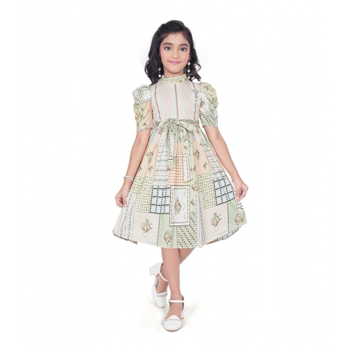 Generic Girl's Digital Knitted Printed Half Sleeve Close Neck Dress (Light Green)