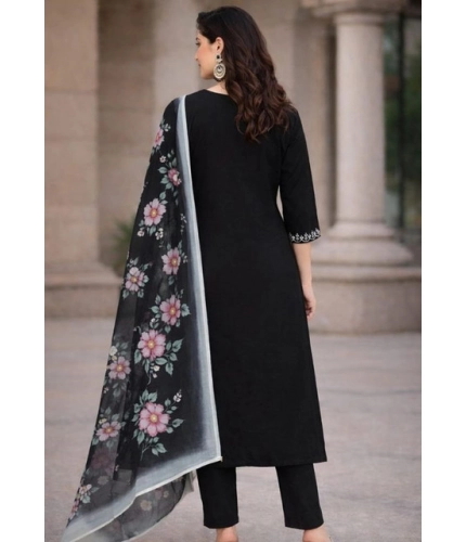 Generic Women's Chanderi Silk Ethnic Motif V-Neck 3/4th Sleeve Kurti With Pant Dupatta Set (Black)