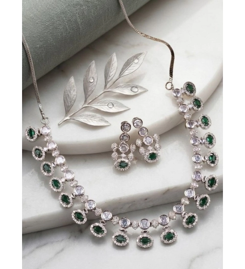 Generic Women's Brass Silver Plated Necklace set (Green)