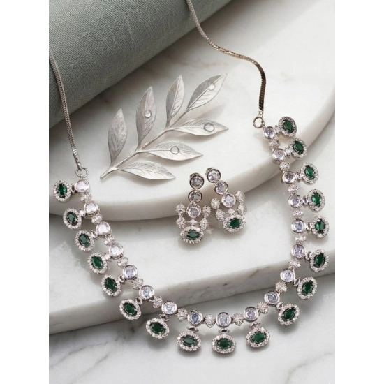 Generic Women's Brass Silver Plated Necklace set (Green)