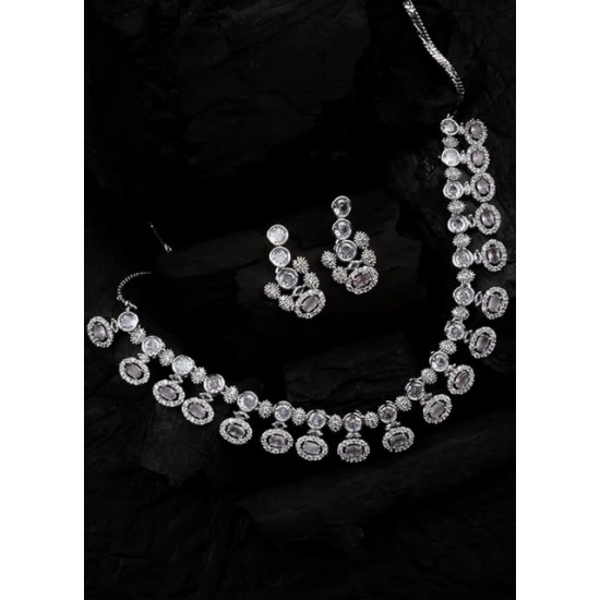 Generic Women's Brass Silver Plated Necklace set (White)