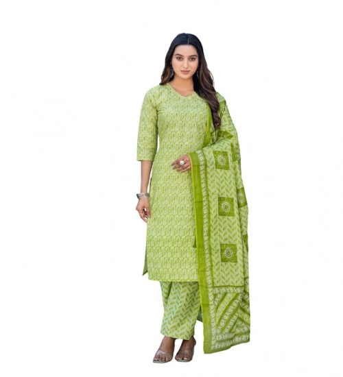 Generic Women's Cotton Blend Printed Kurti With Pant Dupatta Set (Parrot)
