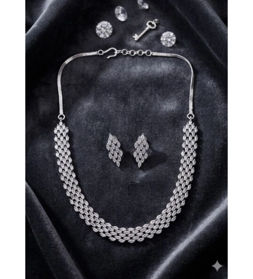 Generic Women's Brass Silver Plated Necklace set (Silver)